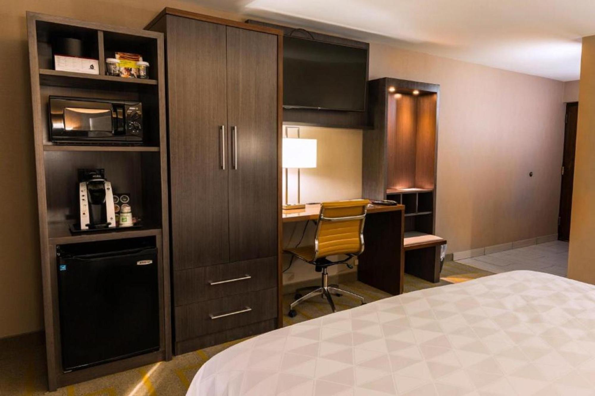Holiday Inn Chicago Sw-Countryside Confctr By Ihg Exteriér fotografie